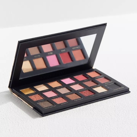 NWT Bad Habit Aphrodite Eyeshadow Collection Palette - Picture 3 of 4
